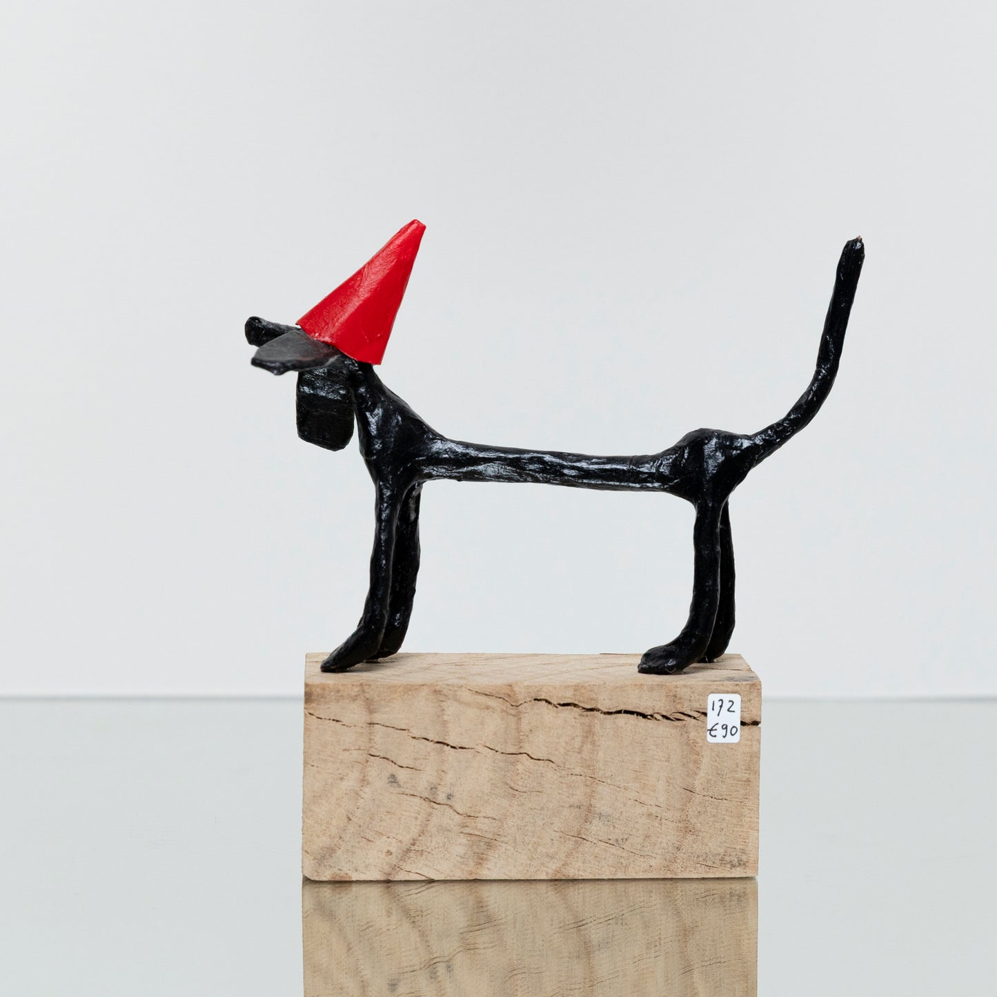 Chien Noir Couronne Rouge II